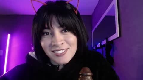 Snapshot of isis_diosa chatting on February 19, 9:17 am Ana Maria online show from February 19, 9:17 am