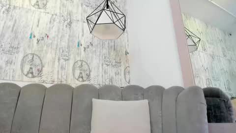 Isis online show from February 3, 6:40 am