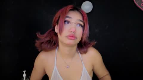 Isisjones18 online show from September 26, 5:33 am