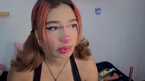 Isisjones18 online show from November 2, 9:22 am