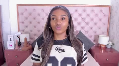 Vanessa online show from November 4, 11:20 am