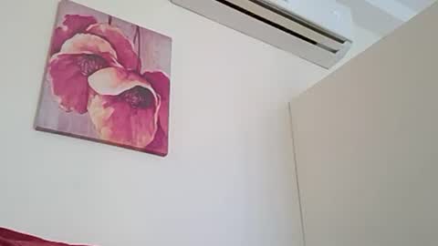 Snapshot of island_serena chatting on October 3, 12:02 pm Sexy Serena online show from October 3, 12:02 pm