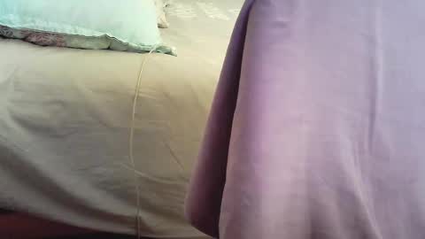 Snapshot of islandforfun chatting on December 8, 7:22 pm islandforfun online show from December 8, 7:22 pm