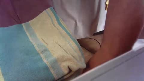 Snapshot of islandforfun chatting on January 15, 7:34 pm islandforfun online show from January 15, 7:34 pm