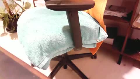 Snapshot of islandforfun chatting on November 3, 1:01 pm islandforfun online show from November 3, 1:01 pm