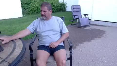 Snapshot of islandguy70 chatting on June 20, 10:18 am Jim online show from June 20, 10:18 am