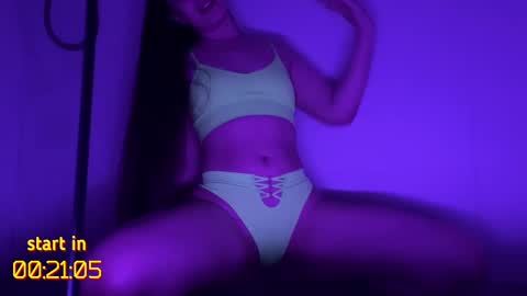 Snapshot of islandladies chatting on February 24, 3:31 pm Im Eva Lovense is activeThere are legends that in this room all your wishes can come true Private is Open online show from February 24, 3:31 pm