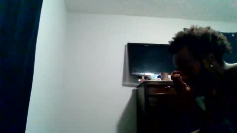 Snapshot of islandmaker chatting on October 5, 10:51 pm islandmaker online show from October 5, 10:51 pm