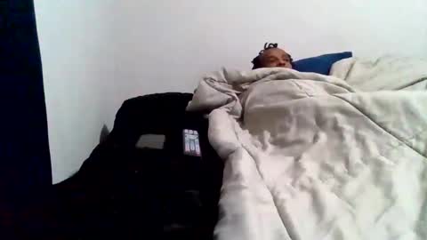 Snapshot of islandmaker chatting on November 27, 11:23 am islandmaker online show from November 27, 11:23 am