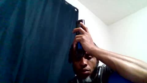 Snapshot of islandmaker chatting on December 21, 3:46 am islandmaker online show from December 21, 3:46 am