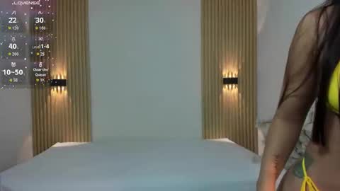 IslaScott online show from March 29, 8:42 pm