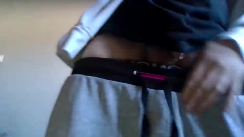 islaysince97 online show from April 1, 1:41 pm