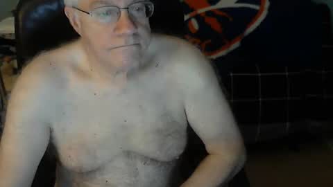 islesman22 online show from December 10, 10:38 am