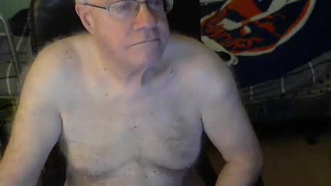 Snapshot of islesman22 chatting on February 20, 10:27 am islesman22 online show from February 20, 10:27 am