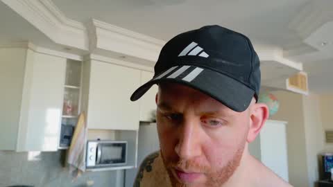 Snapshot of israeli_tall chatting on December 23, 12:19 pm Tall Jewish Ginger DOM online show from December 23, 12:19 pm