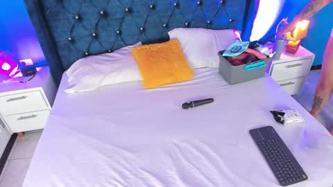 Issa online show from March 26, 9:31 pm