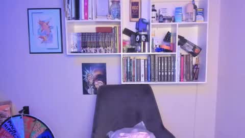 Snapshot of issa_latin chatting on December 5, 4:54 am INSTAGRAM issabella18 TWITTER issa latin online show from December 5, 4:54 am