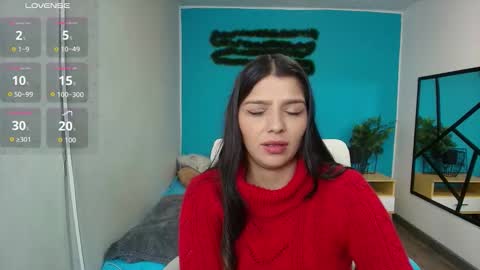 Issa  online show from December 18, 9:15 am