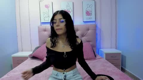 Issa  online show from October 9, 11:47 pm