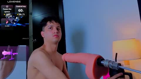 Snapshot of issac_james chatting on December 3, 6:10 am Issac online show from December 3, 6:10 am