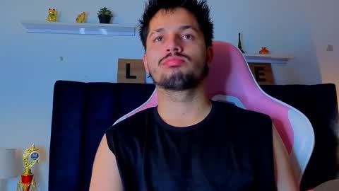 Issac online show from March 18, 3:42 am