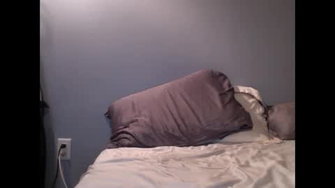 Snapshot of issalooker chatting on December 8, 11:57 am Marshall online show from December 8, 11:57 am