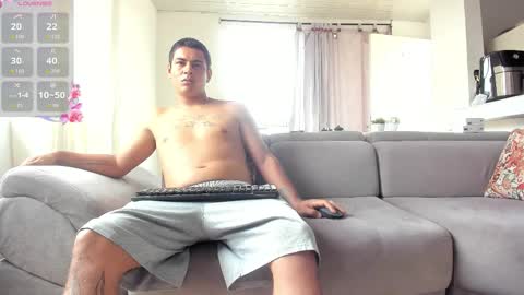 Snapshot of issalovexxx chatting on October 3, 6:49 pm Isabella online show from October 3, 6:49 pm