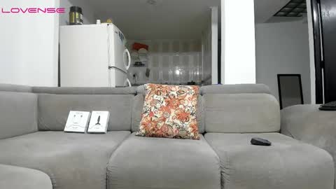 Snapshot of issalovexxx chatting on November 9, 5:00 pm Isabella online show from November 9, 5:00 pm