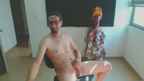 Snapshot of issatyre chatting on November 17, 4:46 pm Satyre online show from November 17, 4:46 pm