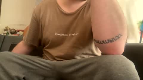 Snapshot of issazorro chatting on January 18, 1:48 pm issazorro online show from January 18, 1:48 pm