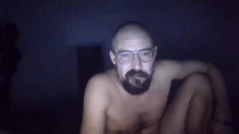 Snapshot of isso7 chatting on October 29, 12:24 am isso7 online show from October 29, 12:24 am