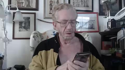 ImYourBitch online show from April 12, 6:35 pm