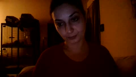 Snapshot of italiana25 chatting on June 27, 5:56 am Bella Bloom online show from June 27, 5:56 am