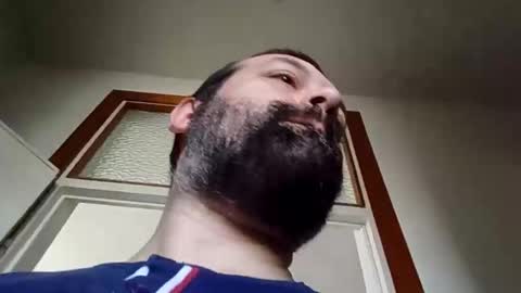 italianbigboy932 online show from April 4, 10:24 am
