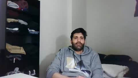 Snapshot of italianboybcn chatting on January 13, 9:52 am italianboybcn online show from January 13, 9:52 am