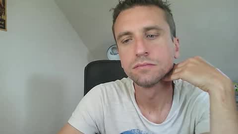 Snapshot of italiano116116 chatting on June 5, 7:47 am italiano116116 online show from June 5, 7:47 am