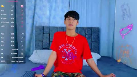 ithan_kingtwin online show from May 31, 8:10 pm
