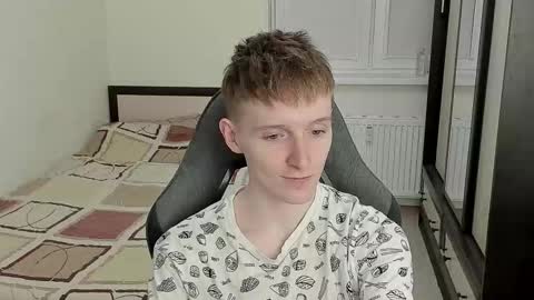 Ethan online show from September 10, 3:01 pm