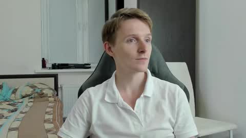 Ethan online show from November 4, 5:01 pm