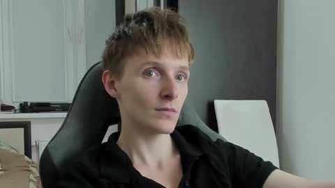 Ethan online show from November 6, 8:43 pm