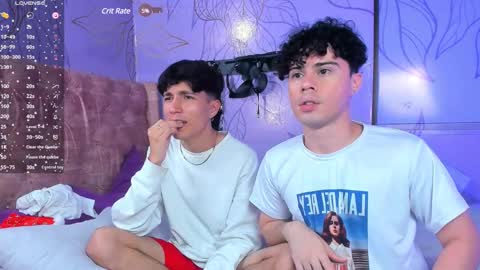 Snapshot of ithan_salvatore chatting on December 11, 11:54 pm Ithan and Friends online show from December 11, 11:54 pm