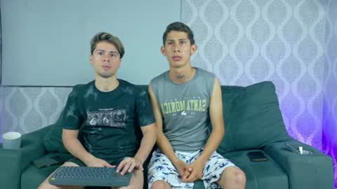 Snapshot of ithan_salvatore chatting on July 30, 9:19 am Ithan and Friends online show from July 30, 9:19 am