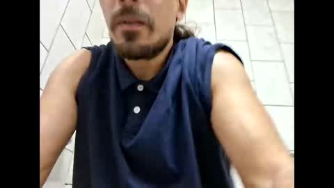 Snapshot of ithatdick chatting on May 4, 8:21 am ithatdick online show from May 4, 8:21 am