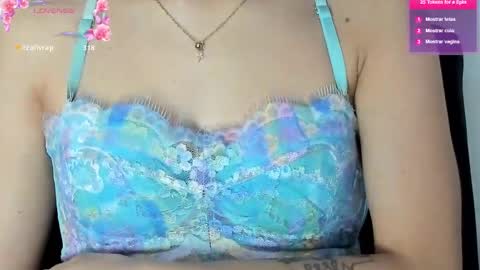 Snapshot of its__angelica_ chatting on February 21, 4:18 am Angelica online show from February 21, 4:18 am