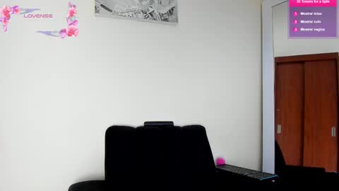 Snapshot of its__angelica_ chatting on February 25, 6:53 pm Angelica online show from February 25, 6:53 pm