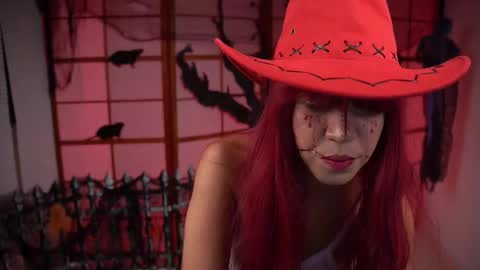 Snapshot of its_lola chatting on November 1, 2:02 am   online show from November 1, 2:02 am