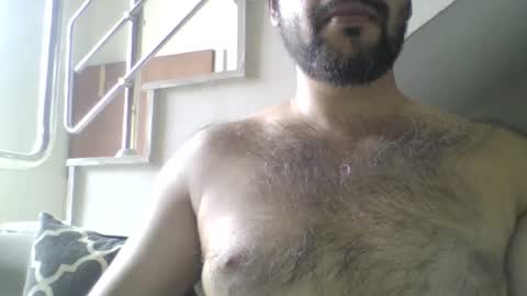 Snapshot of its_me_2323 chatting on July 7, 5:10 am its_me_2323 online show from July 7, 5:10 am