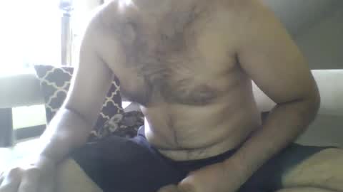 Snapshot of its_me_2323 chatting on July 15, 7:02 am its_me_2323 online show from July 15, 7:02 am