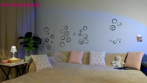 Snapshot of its_nicki_m chatting on May 27, 7:11 pm Nicki online show from May 27, 7:11 pm