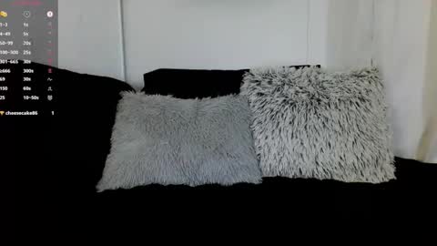 Pixie online show from April 7, 1:33 pm